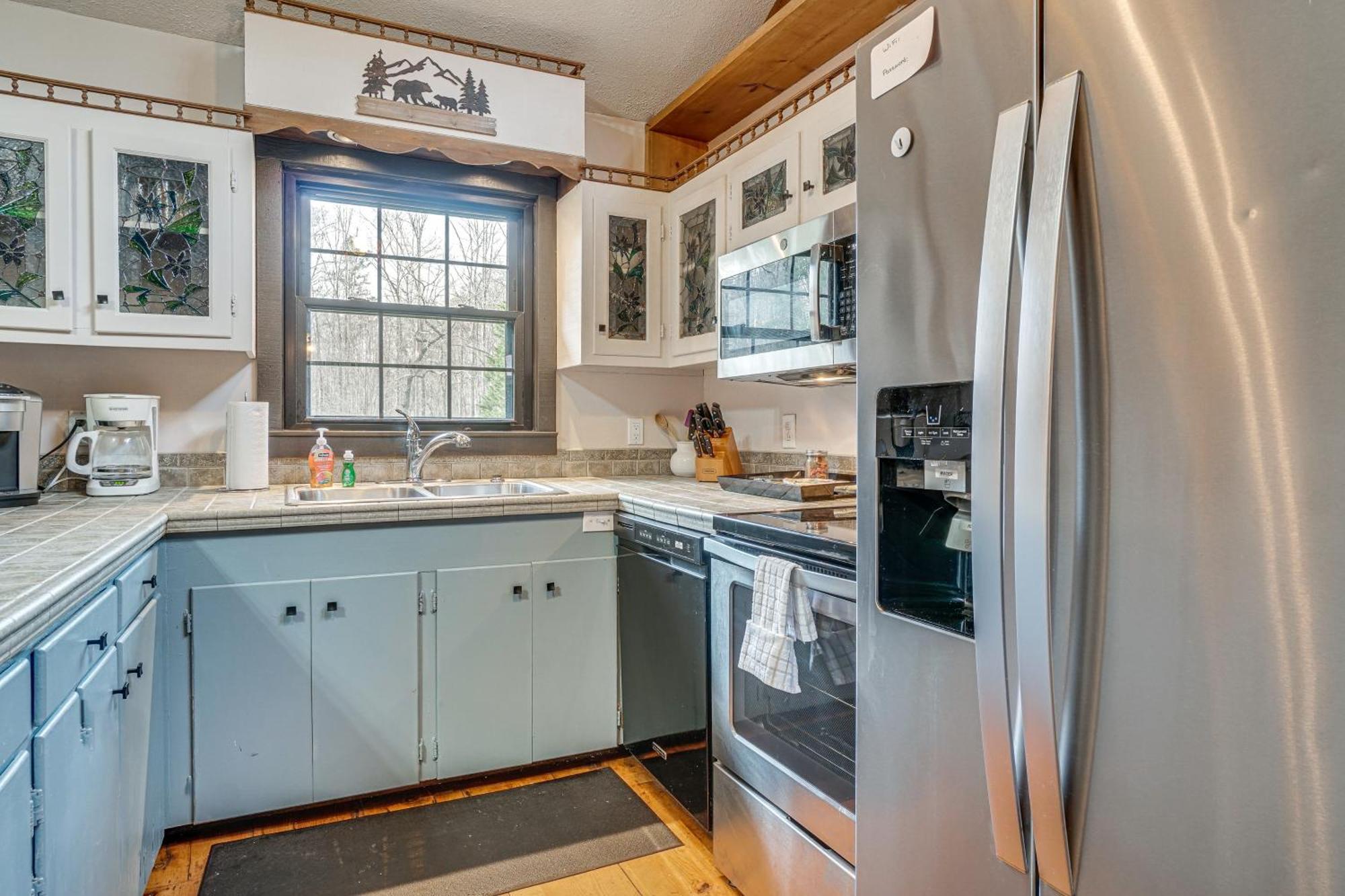 Charming Cabin With Fire Pit And Decks About 7 Mi To Helen Sautee Nacoochee Exterior foto